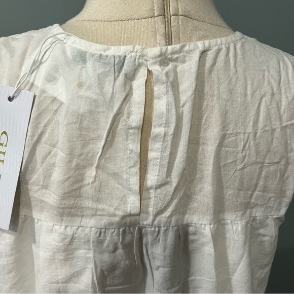 NWT Gilli White Eyelet Sleeveless Pintucked Blouse Size XS - Picture 6 of 8